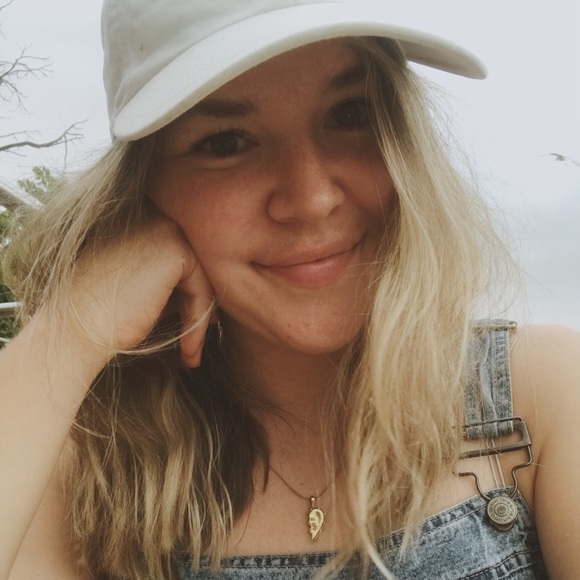 Meet your Posher, Joanna - Picture 1 of 1